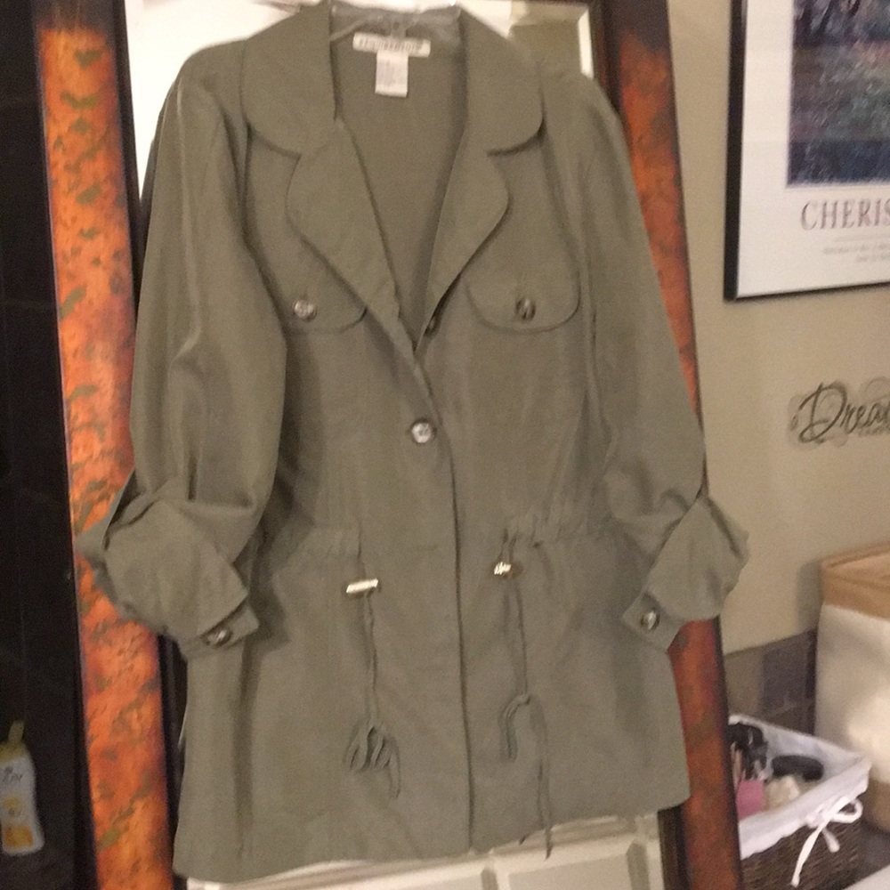 REQUIREMENTS LADIES MEDIUM JACKET